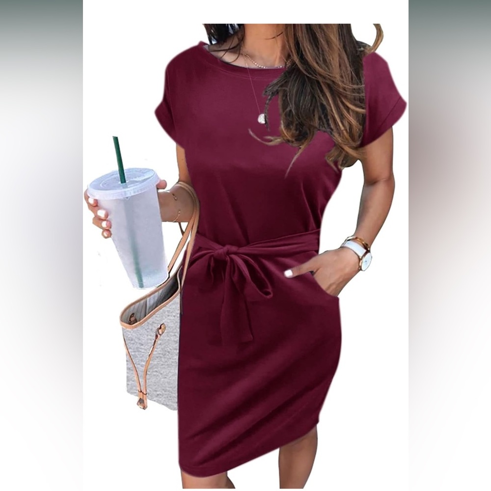 Women’s Short Sleeved Dress with Pockets